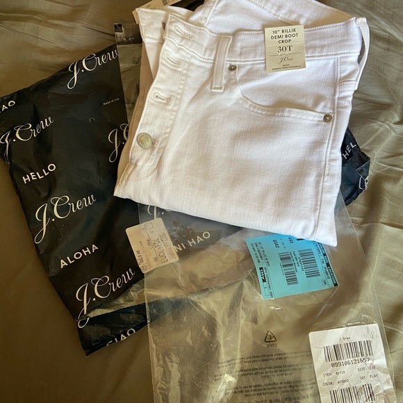 10" demi-boot crop jean in white - Picture 5 of 5